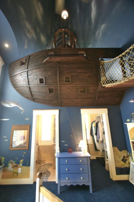 Ultimate Pirate Ship Bedroom (12 pics)