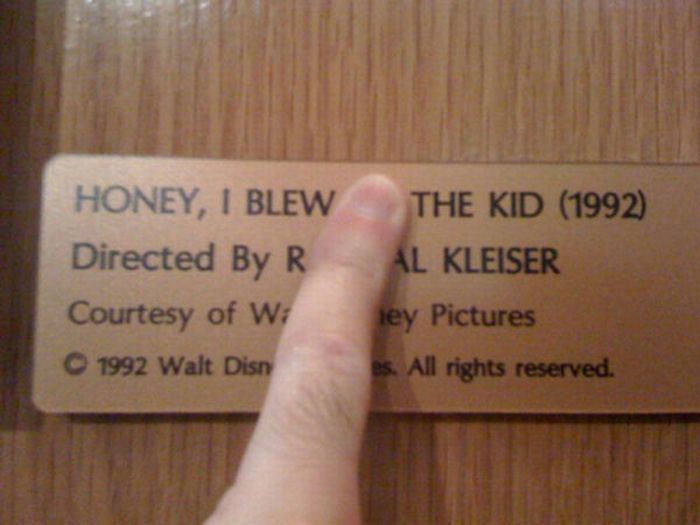 Fun with Signs (53 pics)