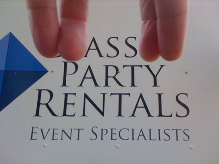 Fun with Signs (53 pics)