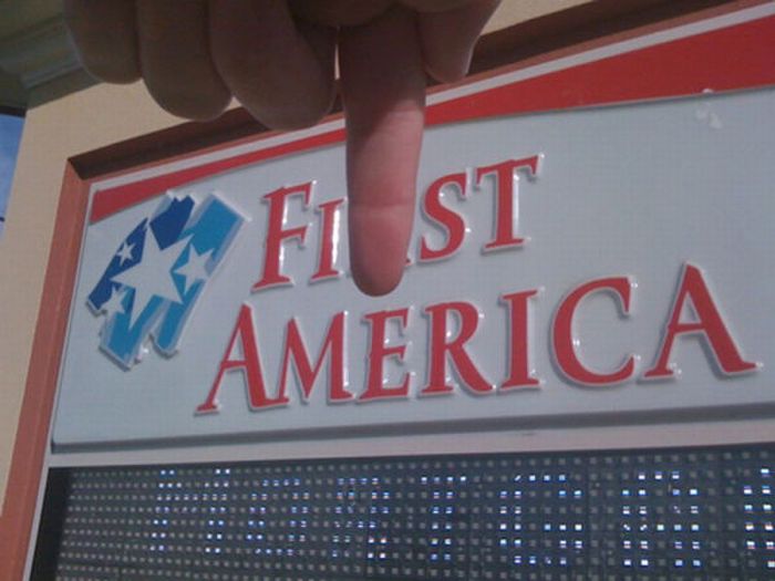 Fun with Signs (53 pics)