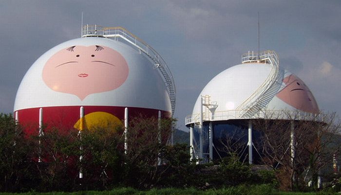 Decorated Gas Tanks in Japan (21 pics)