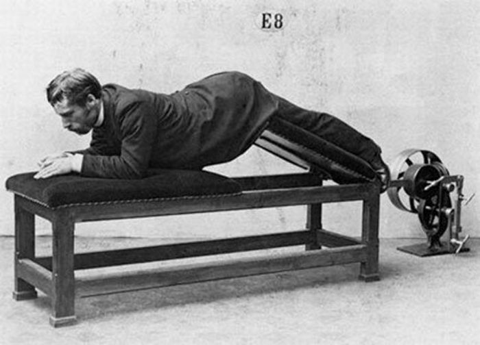 Outdated Exercisers (8 pics)
