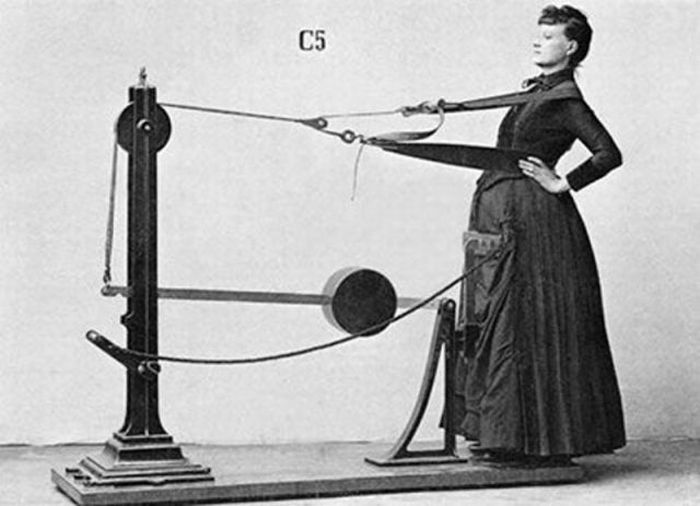 Outdated Exercisers (8 pics)