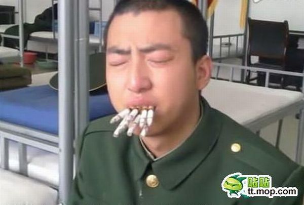 Chinese Army Soldiers Quit Smoking (6 pics)