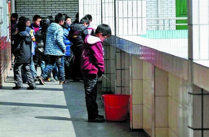 Boy’s-Urine-Soaked Eggs are Local Specialty in China (4 pics)