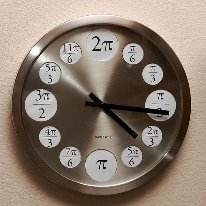 Pi Day (32 pics)