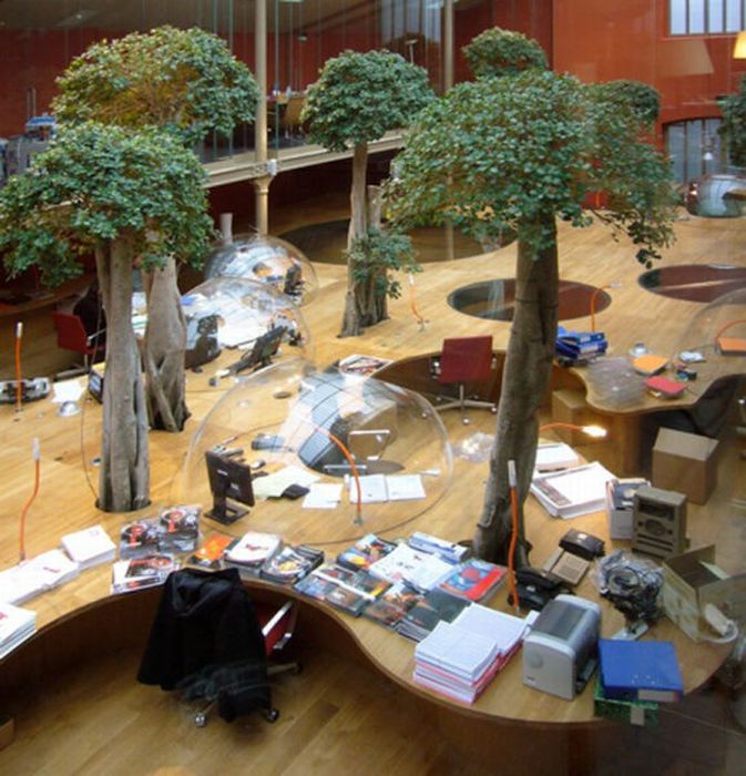 Extra Terrestrial Office (17 pics)
