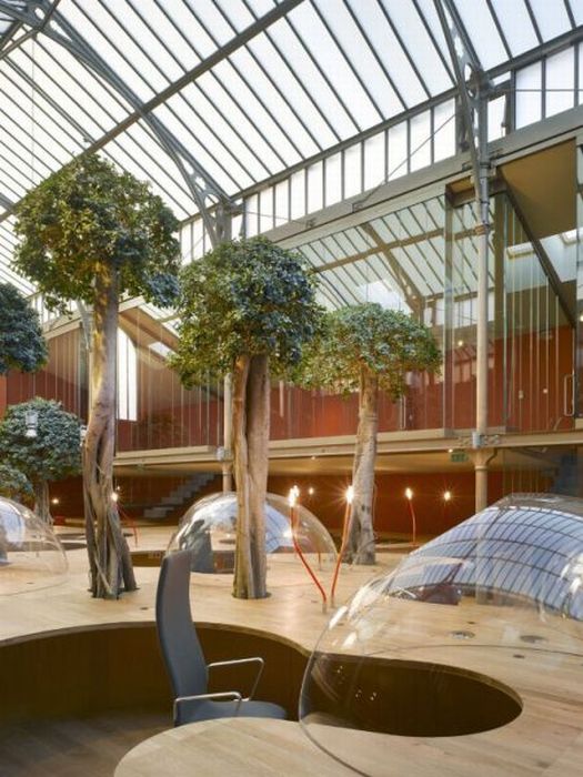 Extra Terrestrial Office (17 pics)