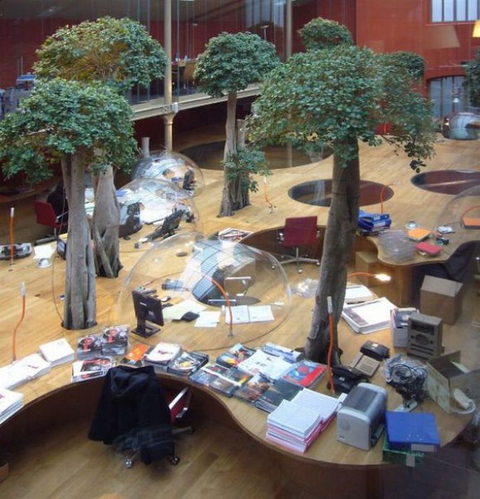 Extra Terrestrial Office (17 pics)