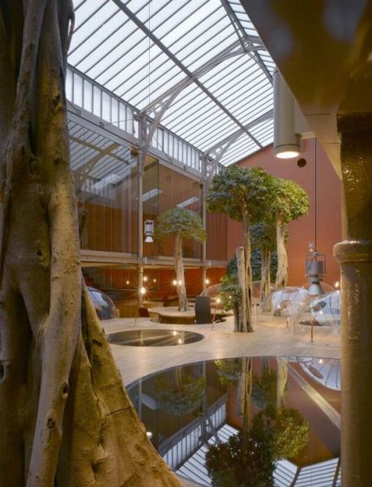 Extra Terrestrial Office (17 pics)