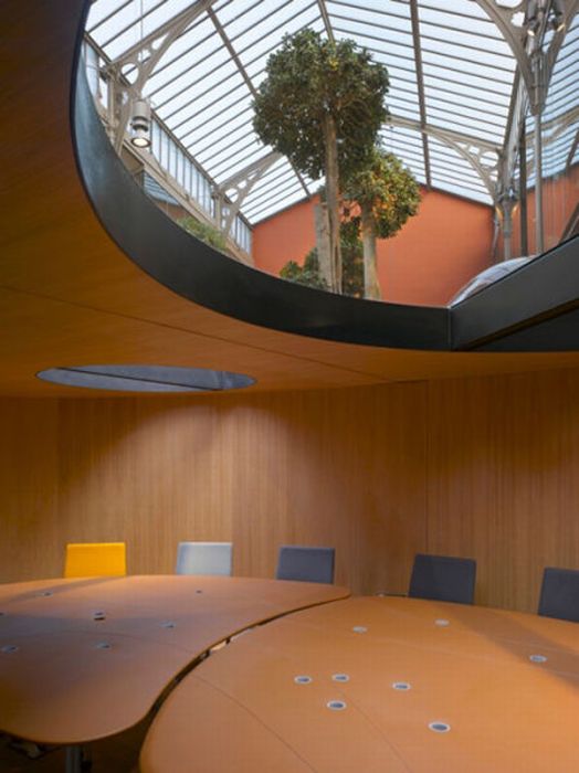 Extra Terrestrial Office (17 pics)