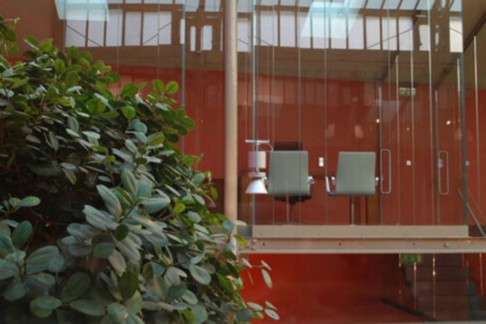 Extra Terrestrial Office (17 pics)