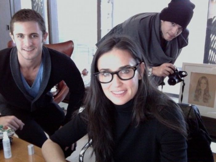 Photos of Ashton Kutcher and Demi Moore. Part 2 (20 pics)