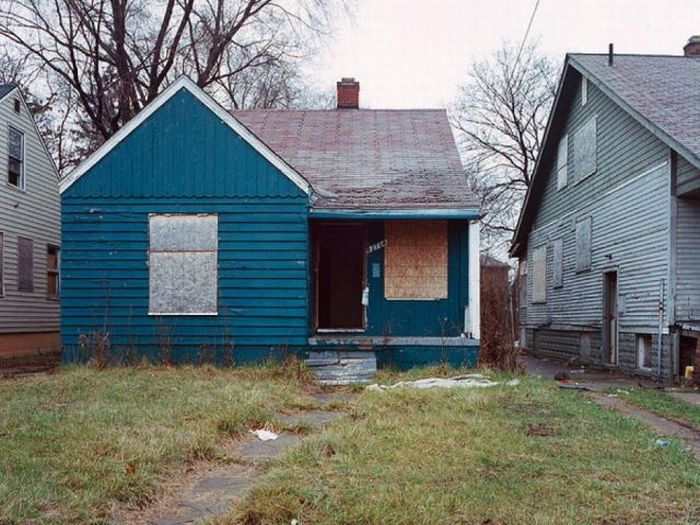 Abandoned Detroit Homes for Sale (98 pics)