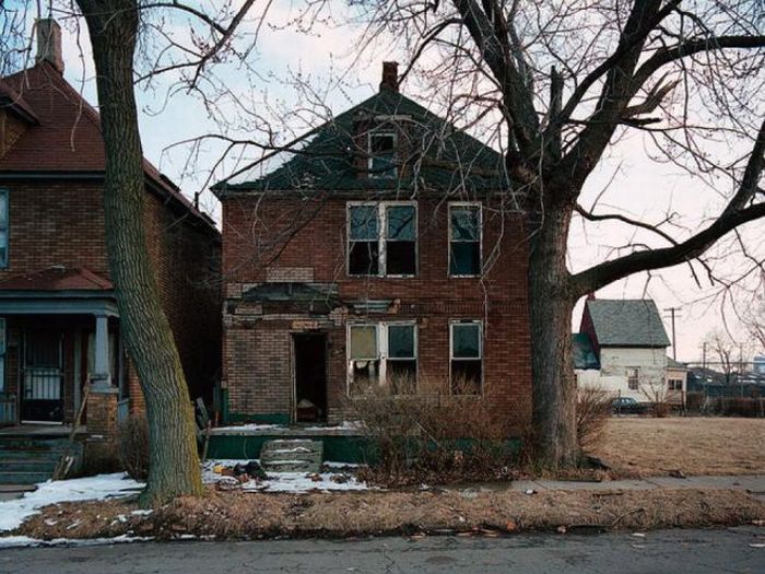 Abandoned Detroit Homes for Sale (98 pics)