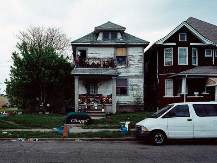 Abandoned Detroit Homes for Sale (98 pics)