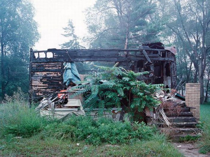 Abandoned Detroit Homes for Sale (98 pics)