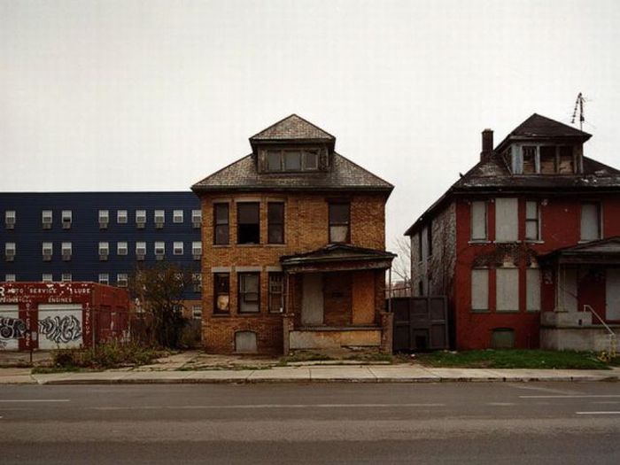 Abandoned Detroit Homes for Sale (98 pics)