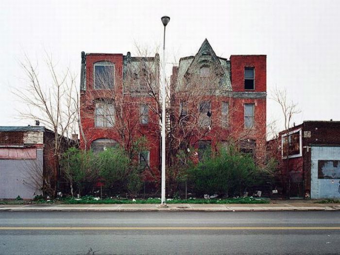 Abandoned Detroit Homes for Sale (98 pics)