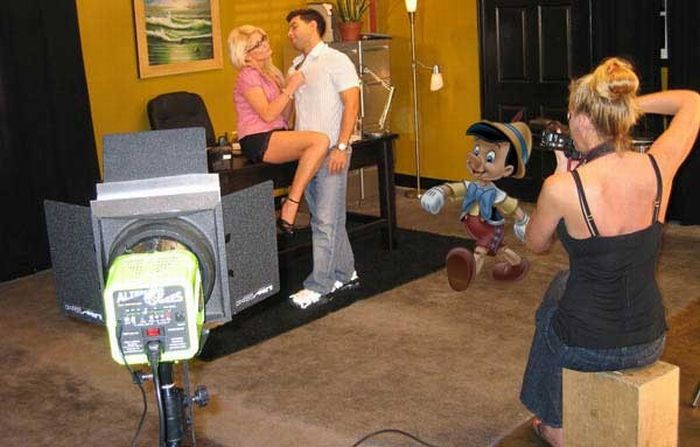 Photoshopping Disney Characters (24 pics)