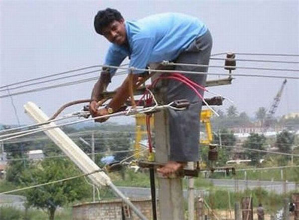 Fearless Men Risk Life on Duty (73 pics)