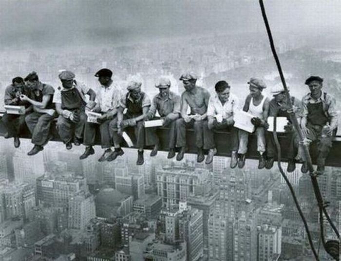 Fearless Men Risk Life on Duty (73 pics)