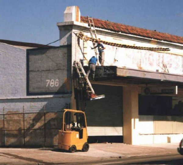 Fearless Men Risk Life on Duty (73 pics)