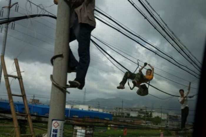 Fearless Men Risk Life on Duty (73 pics)