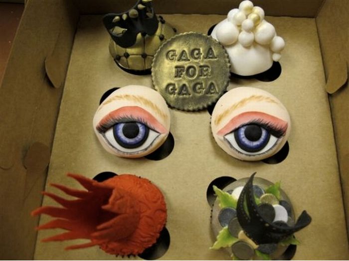 Lady Gaga Cakes (25 pics)