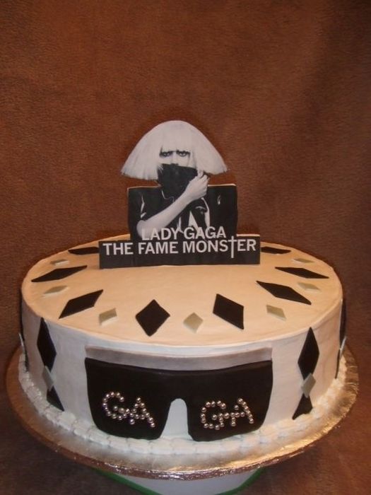 Lady Gaga Cakes (25 pics)