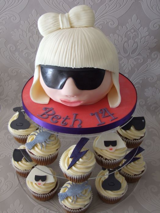 Lady Gaga Cakes (25 pics)