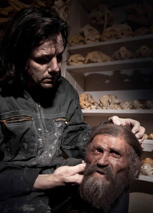Reconstruction of 5,000 Year Old Iceman (4 pics)