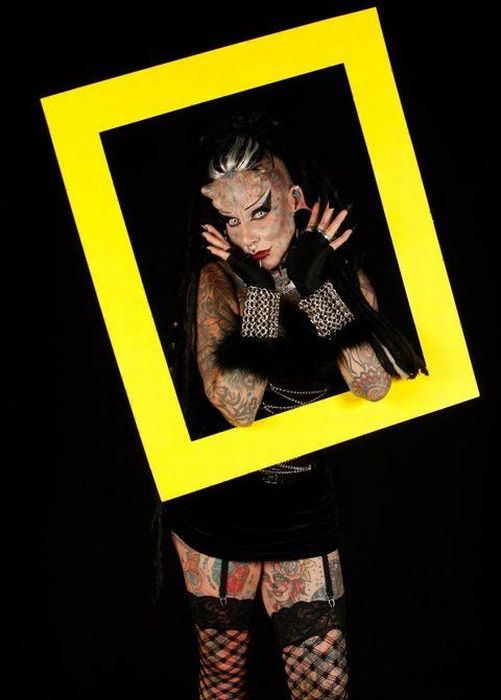 Goth Queen (11 pics)