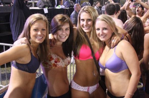 ASU Students Made An Awesome Undie Run 24 Pics