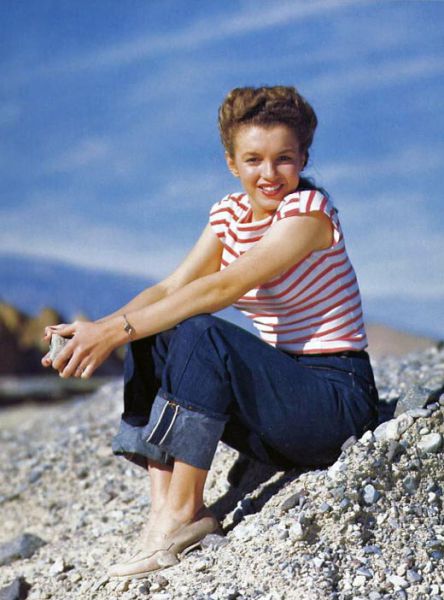 Marilyn Monroe When She Was Norma Jeane (15 pics)