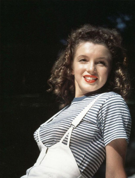 Marilyn Monroe When She Was Norma Jeane (15 pics)