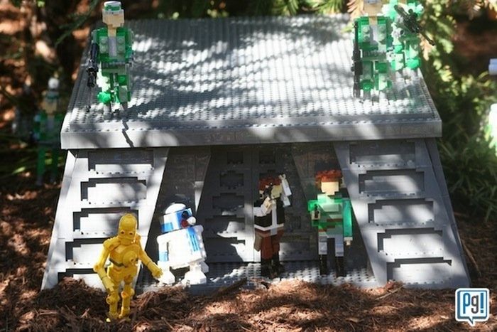 Amazing LEGO Star Wars Land (14 pics)