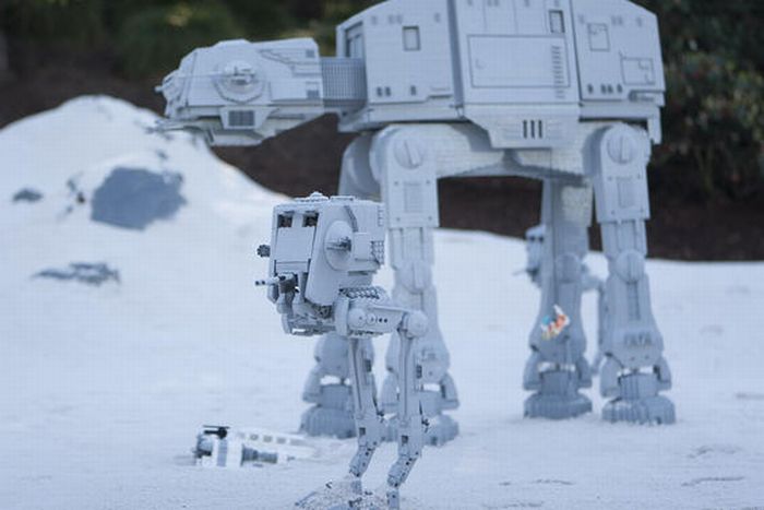 Amazing LEGO Star Wars Land (14 pics)