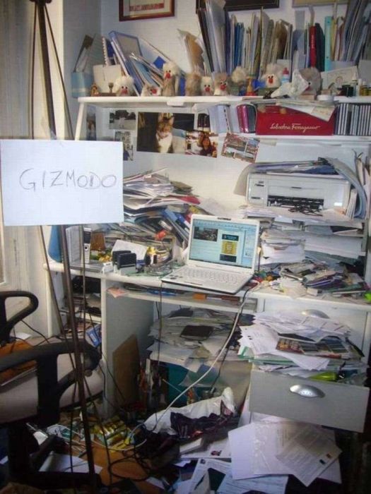 Messy Workstations (45 pics)