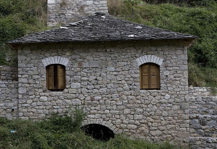 Buildings That Look Like Faces (100 pics)