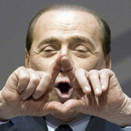 Silvio Berlusconi's Favorite Hand Gestures (40 pics)