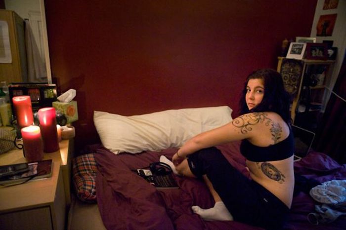 Girls and Their Rooms (78 pics)