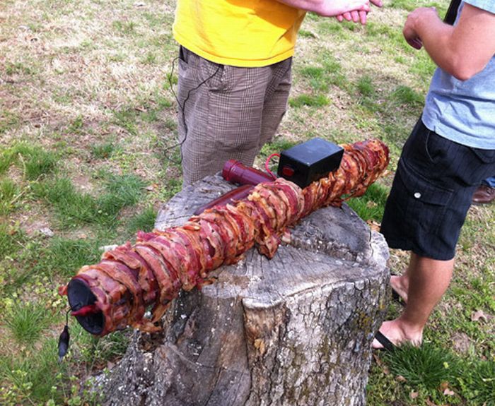 Ridiculous Bacon Bazooka (9 pics)