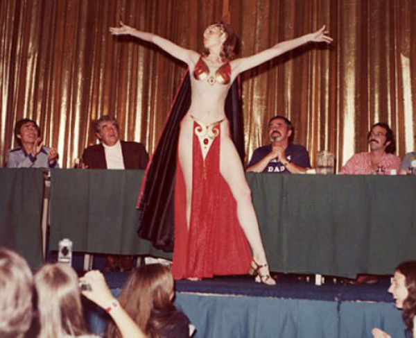 Retro Cosplay (12 pics)