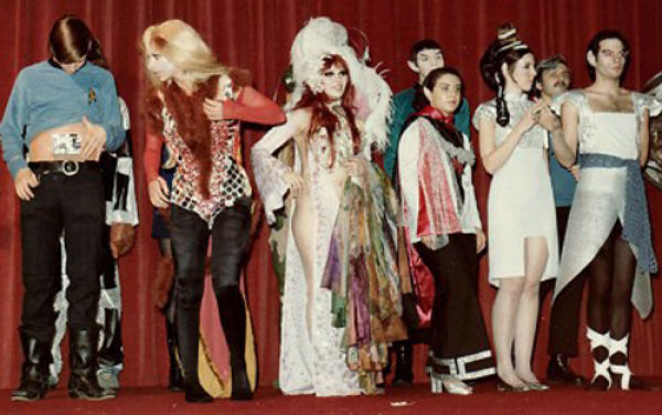 Retro Cosplay (12 pics)