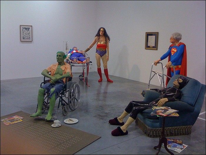 Retired and Old Superheroes (17 pics)