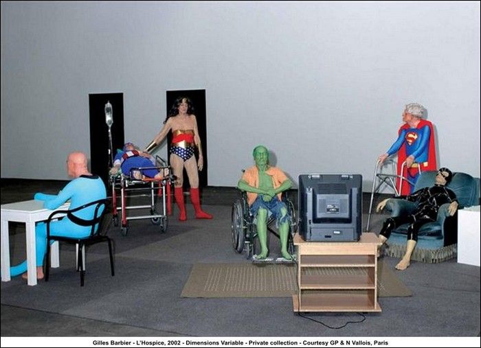 Retired and Old Superheroes (17 pics)