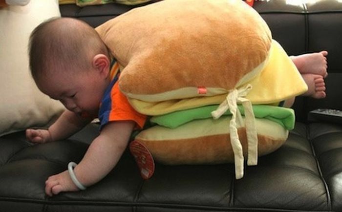 Babies in Food Costumes (20 pics)