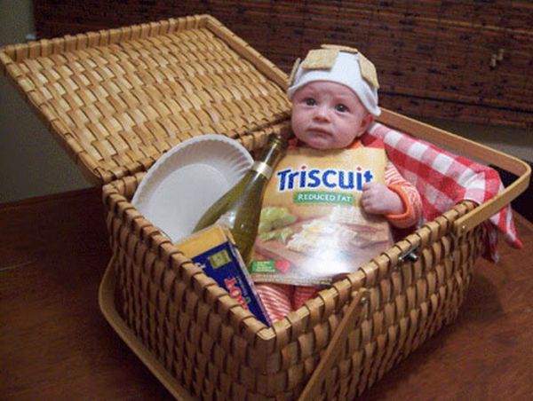 Babies in Food Costumes (20 pics)