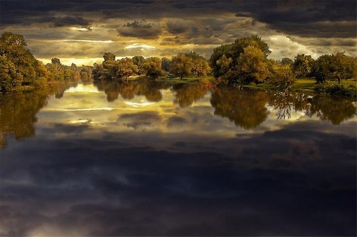 Beautiful Reflections in Water (37 pics)